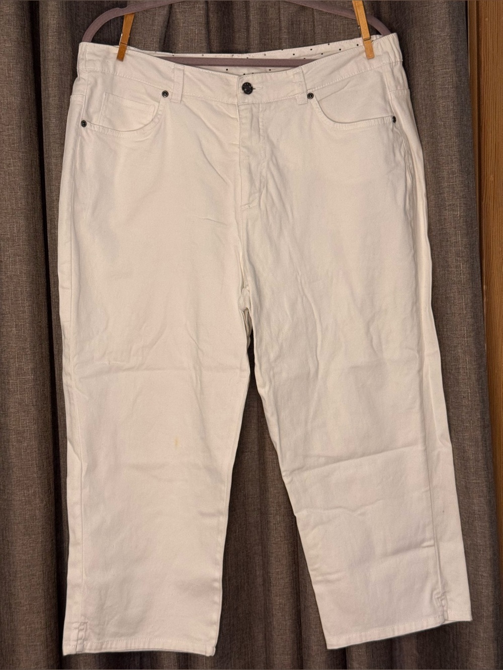 White Capri Basic Edition Women’s Pants